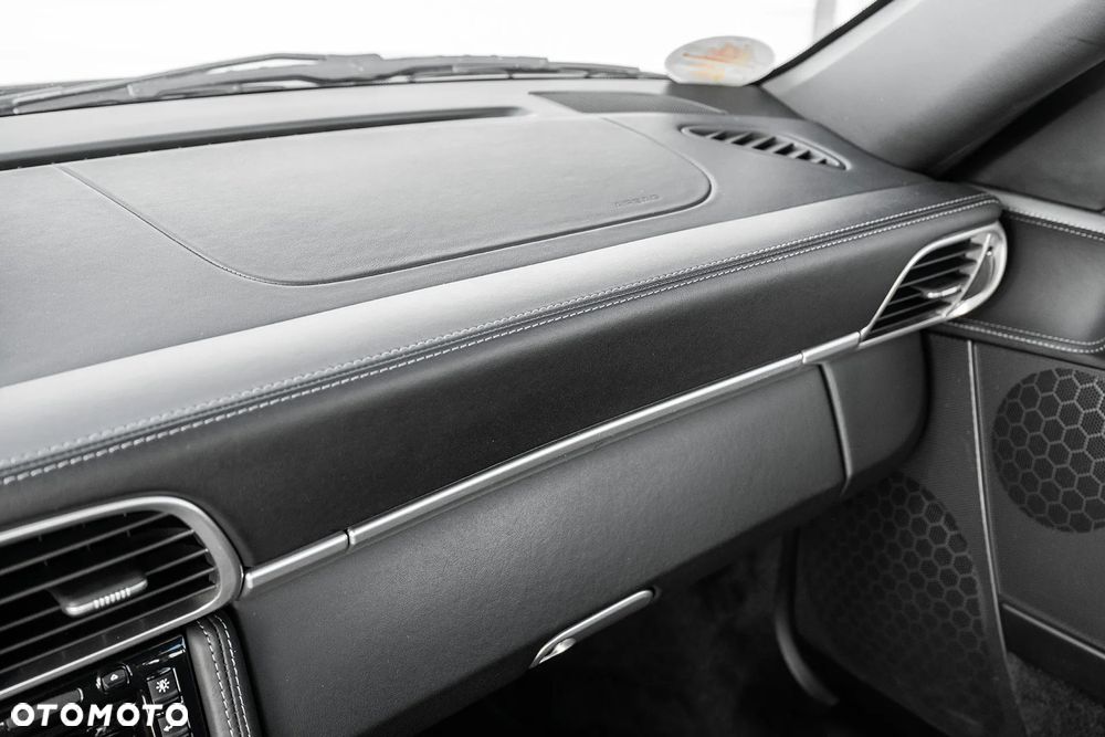 Porsche 911 Turbo - 37