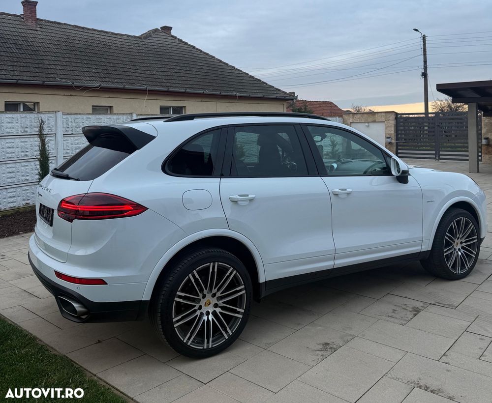 Porsche Cayenne - 17