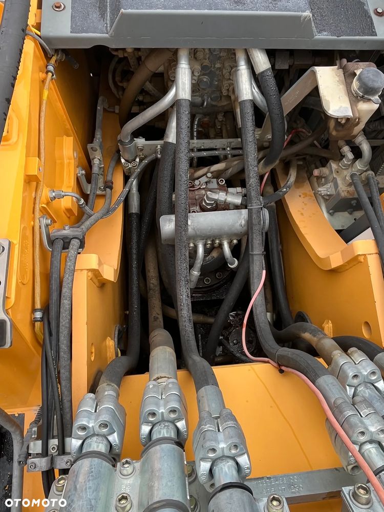 Liebherr R924LC - 17
