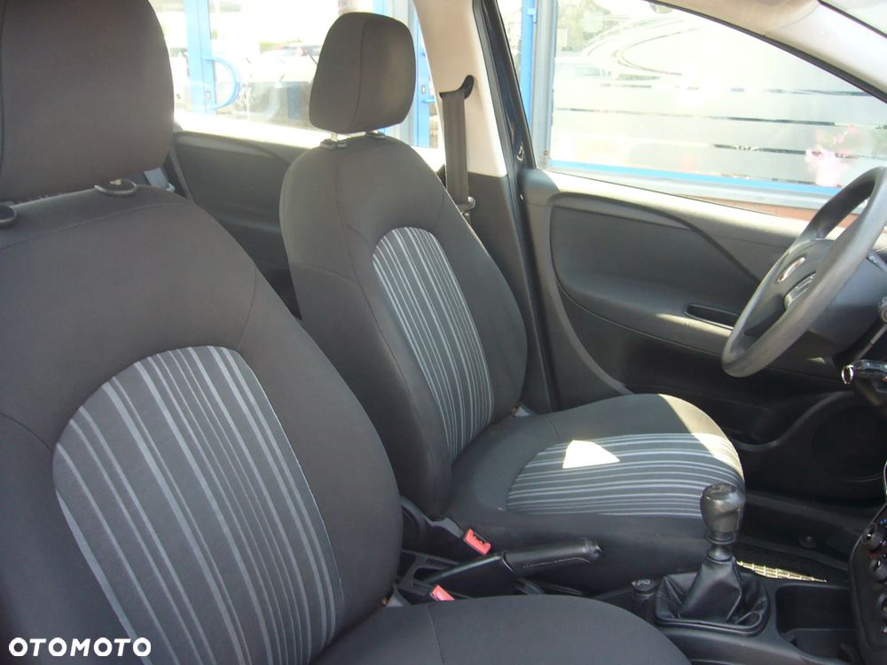 Fiat Punto 1.4 Young - 19