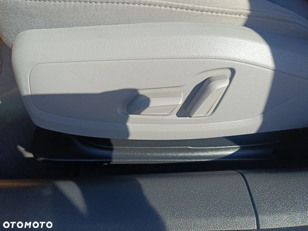 Audi A4 Avant 2.0 TDI S tronic quattro - 18