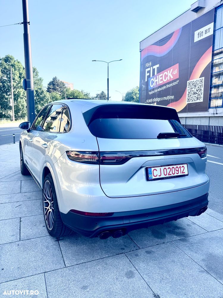 Porsche Cayenne S - 15