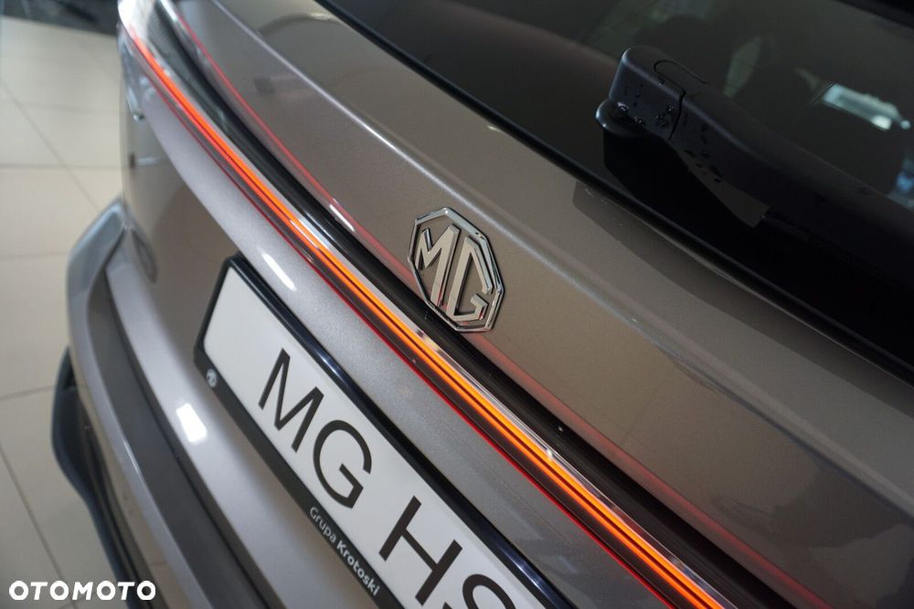 MG HS Hybrid+ - 22