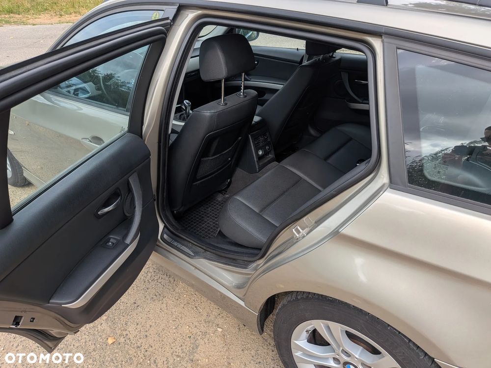 BMW Seria 3 318d DPF - 6