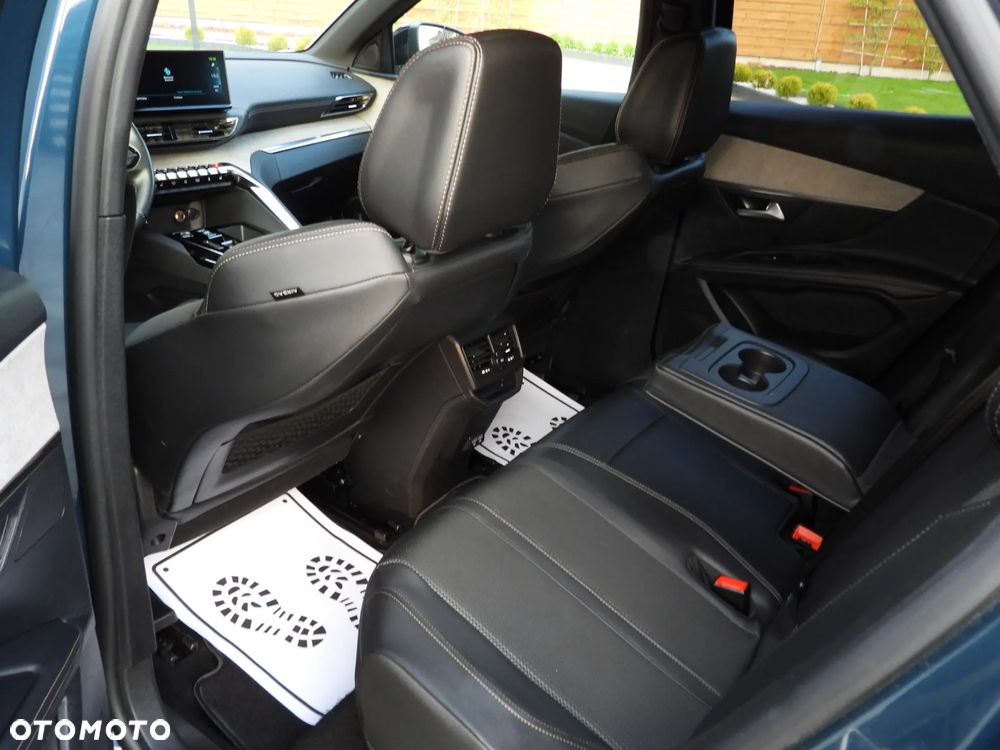 Peugeot 3008 225 e-EAT8 GT - 35