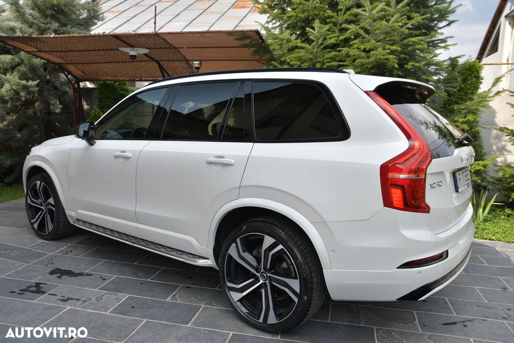 Volvo XC 90 B5 D AWD Ultimate Dark - 12
