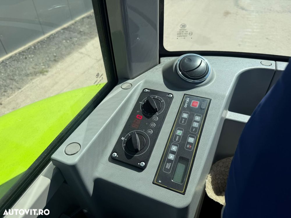 Zoomlion ZE36GU Miniexcavator - 5
