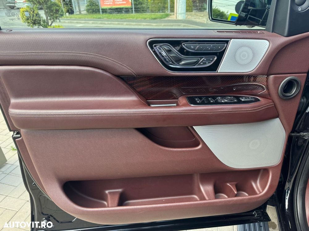 Lincoln Navigator - 34