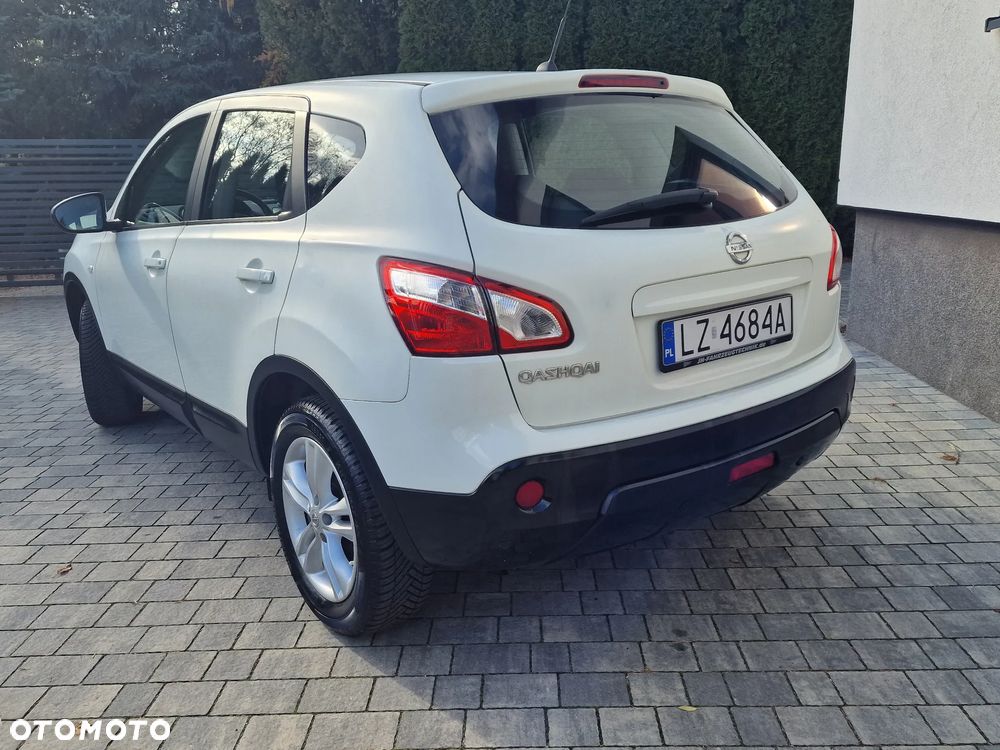 Nissan Qashqai 1.6 visia - 9