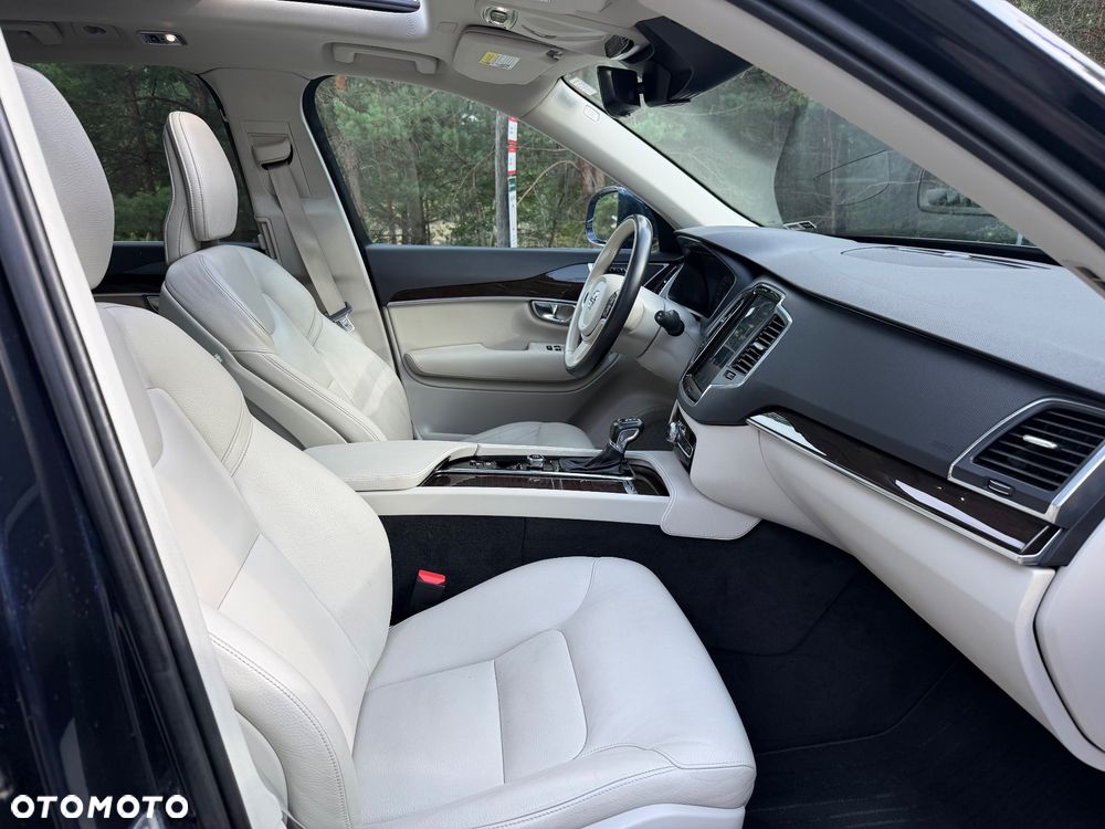 Volvo XC 90 - 17