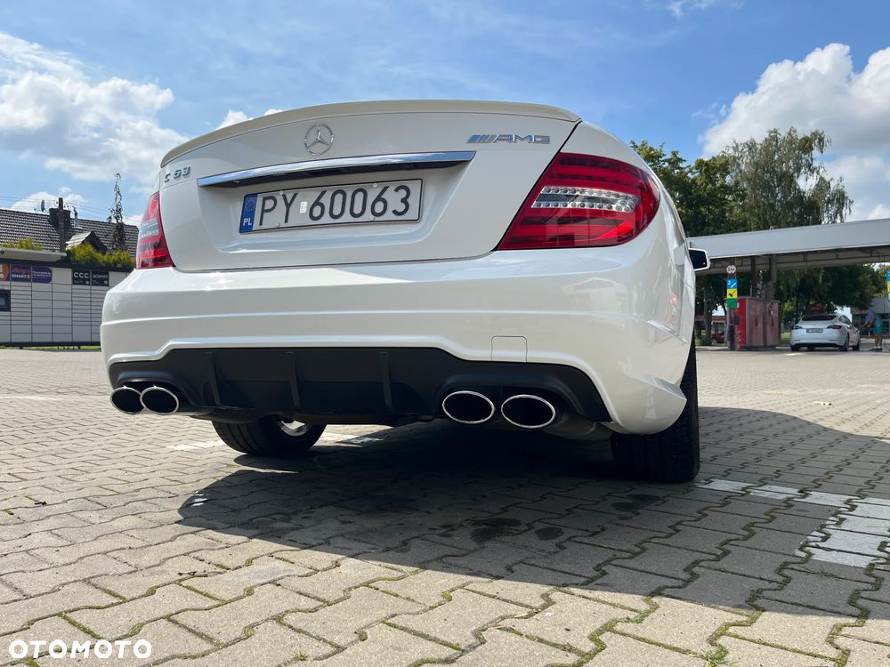 Mercedes-Benz Klasa C 63 AMG AMG SPEEDSHIFT MCT - 16