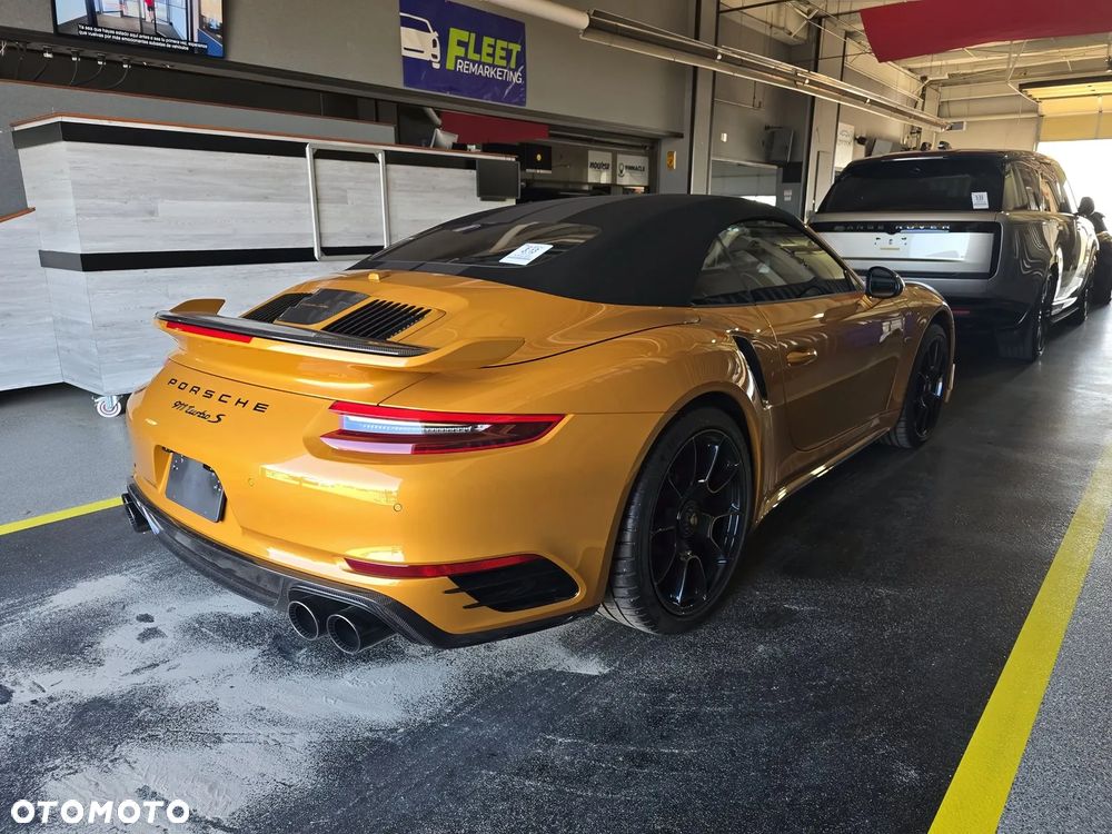 Porsche 911 Turbo S Cabrio - 4
