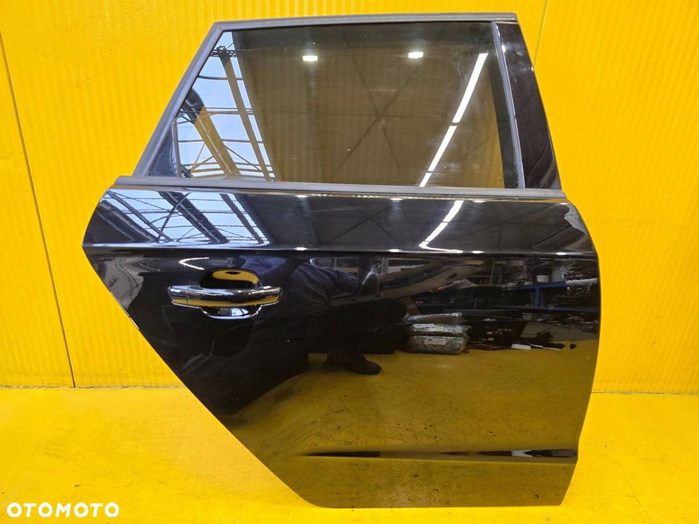 Audi A3 8V SPORTBACK DRZWI TYŁ TYLNE LEWE LY9B 13r. *