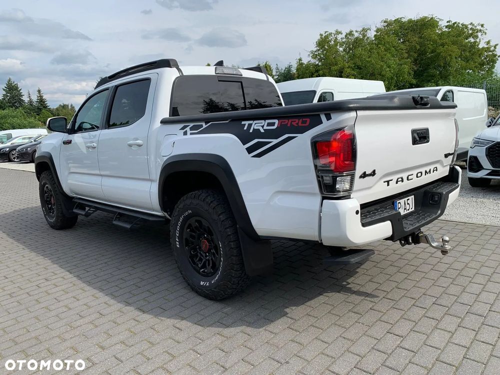 Toyota Tacoma - 8