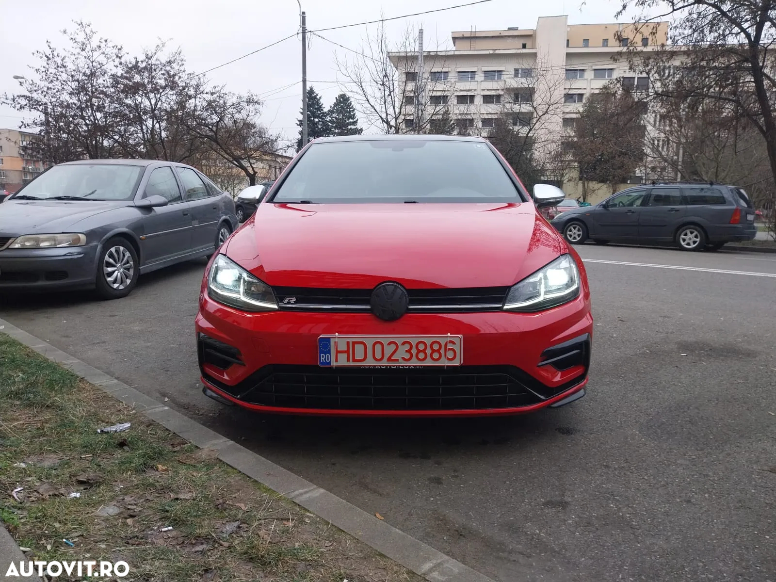 Volkswagen Golf 2.0 TSI DSG 4Motion R - 6