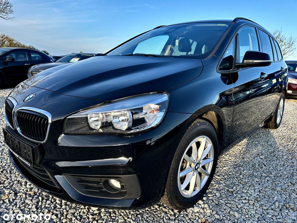BMW Seria 2 218d - 22