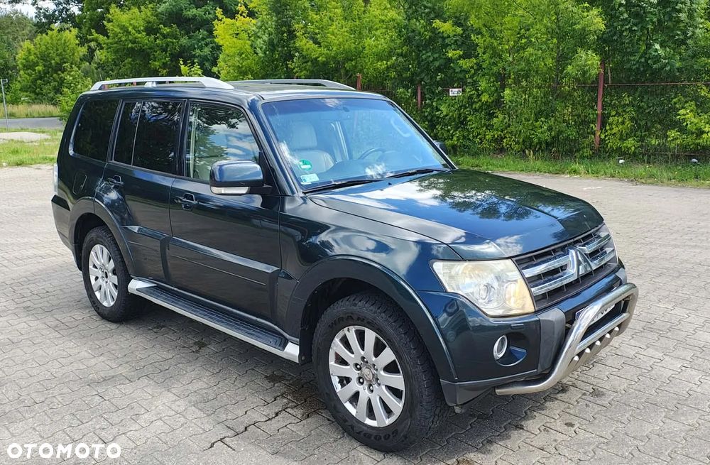 Mitsubishi Pajero - 3