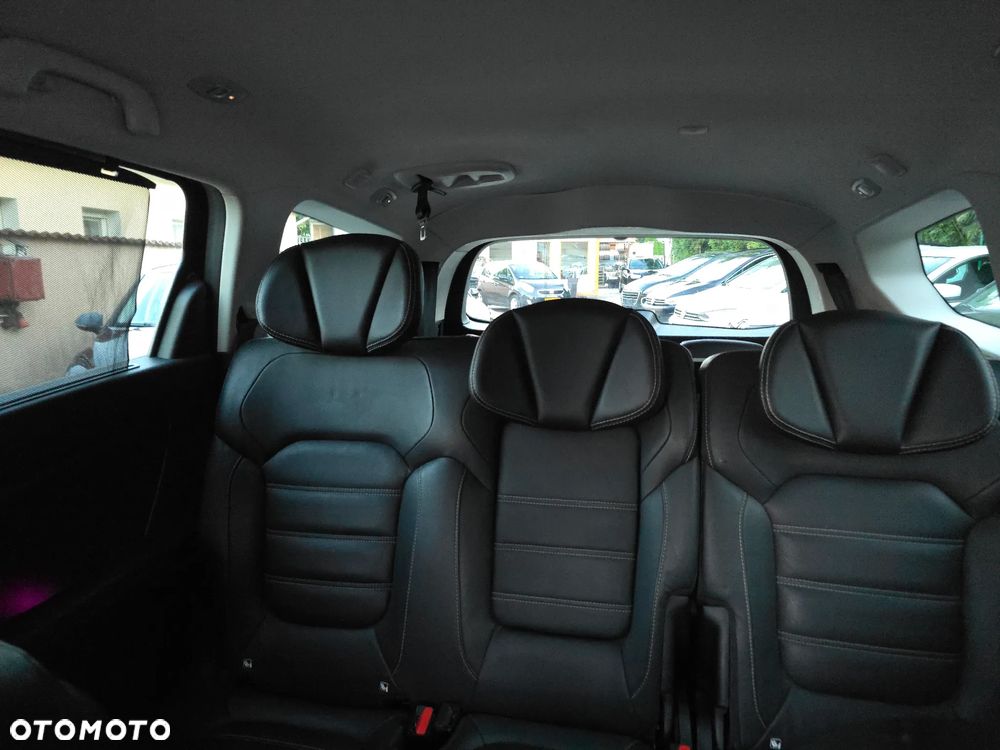 Renault Grand Scenic - 19