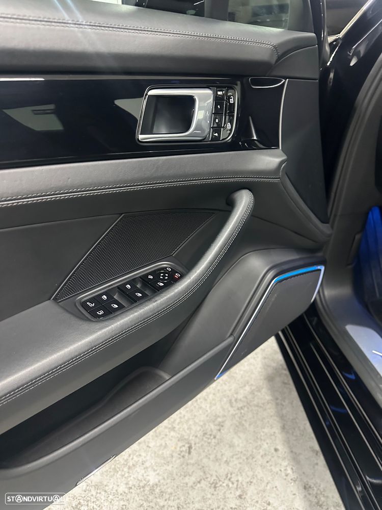 Porsche Panamera Sport Turismo 4 E-Hybrid Edition 10 Anos - 22