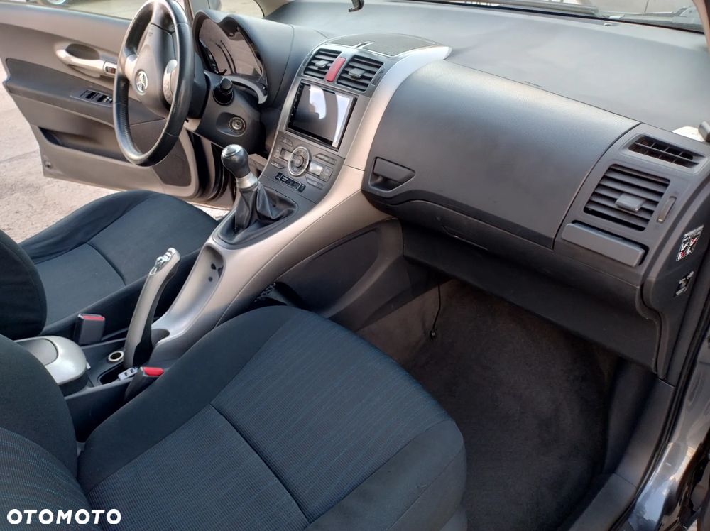 Toyota Auris 1.4 D-4D Premium - 6