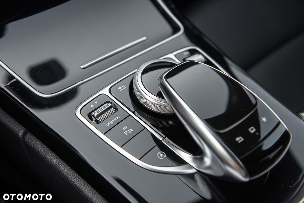 Mercedes-Benz Klasa C 250 (BlueTEC) d 7G-TRONIC AMG Line - 31