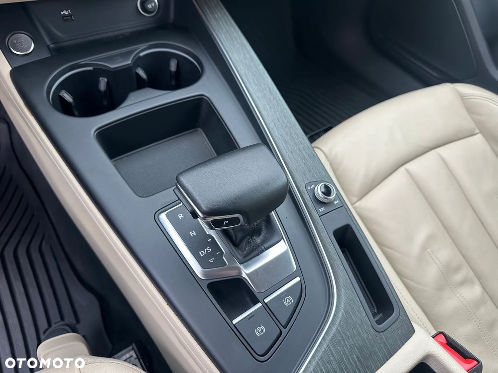 Audi A4 Limousine - 14