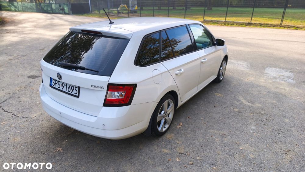 Skoda Fabia 2017 photo 5