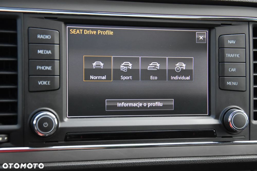 Seat Leon 2.0 TDI DPF Start&Stop DSG XCELLENCE - 32