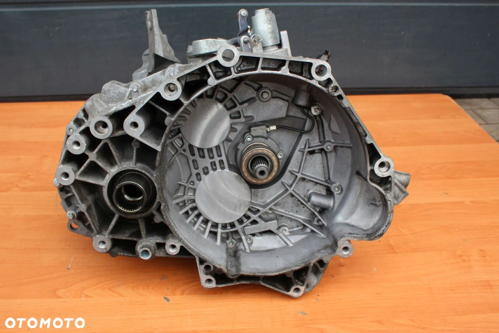 SKRZYNIA BIEGÓW OPEL INSIGNIA A 2.0 TURBO 4X4 F40 - 4