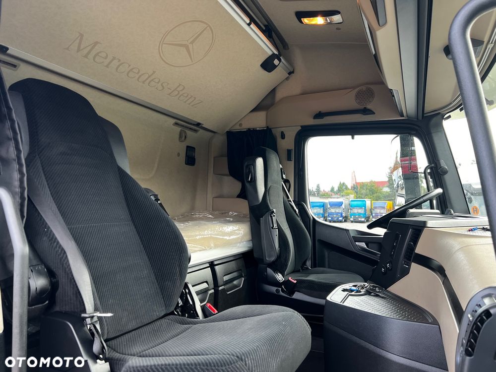 Mercedes-Benz Actros - 26