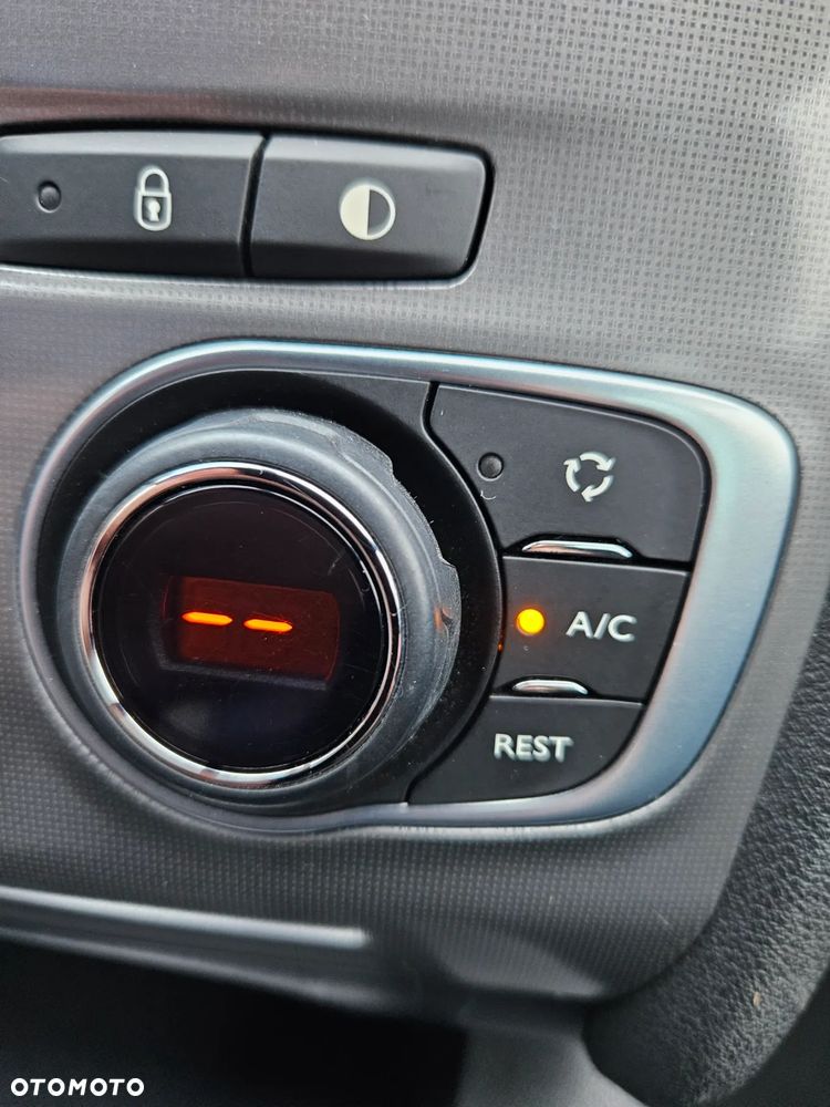 Citroën C4 BlueHDi 120 Stop&Start Business Class - 25