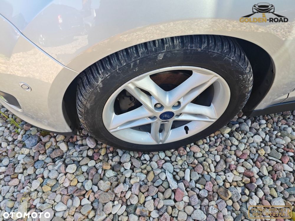 Ford Grand C-MAX - 11