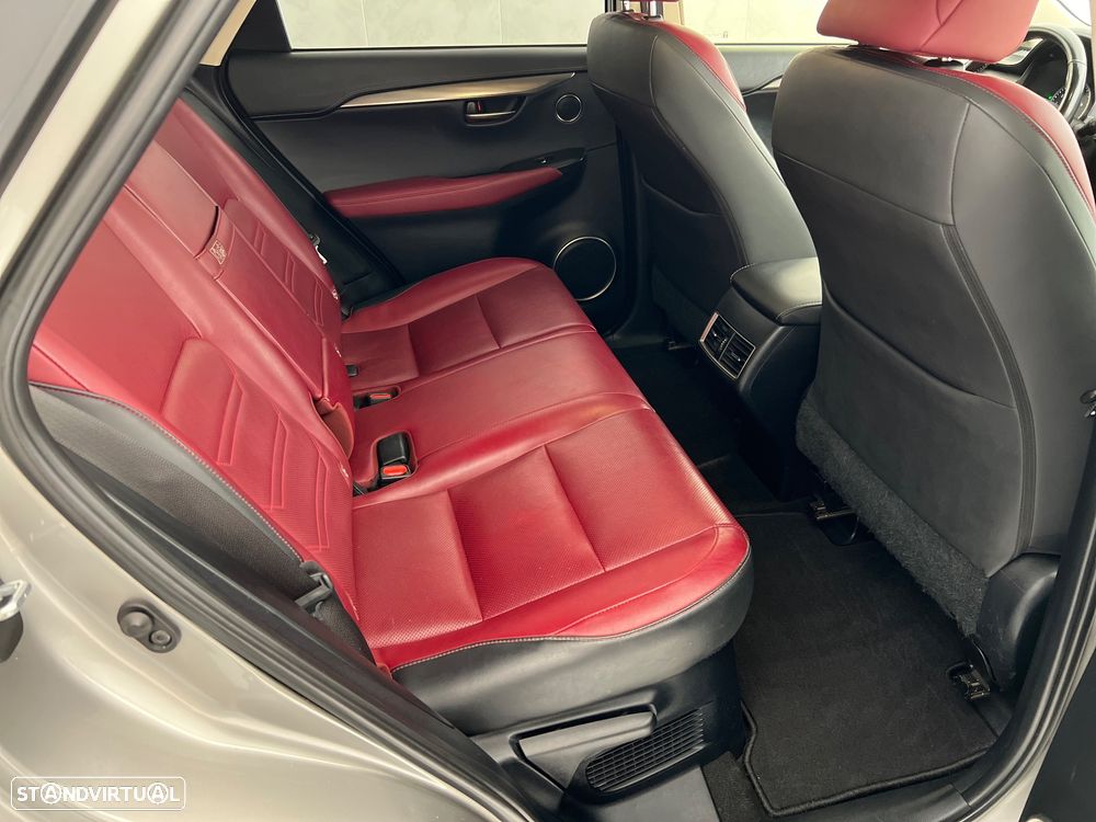 Lexus NX 300h Business - 44
