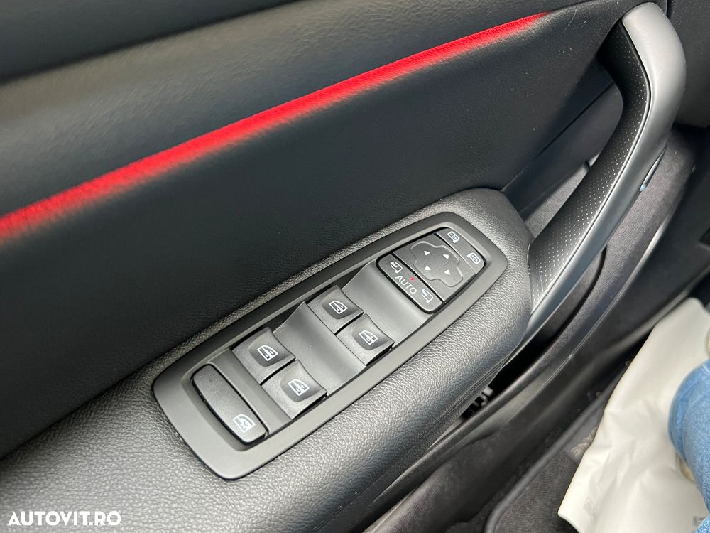 Renault Megane BLUE dCi 115 EDC INTENS - 21