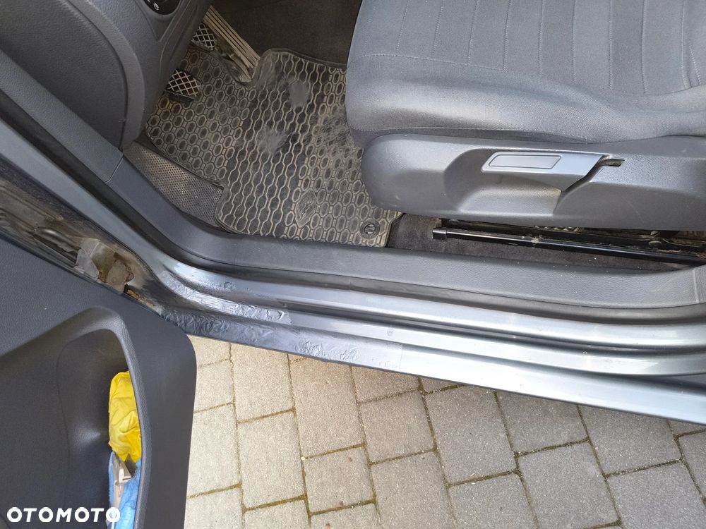 Volkswagen Golf 1.6 Comfortline - 10