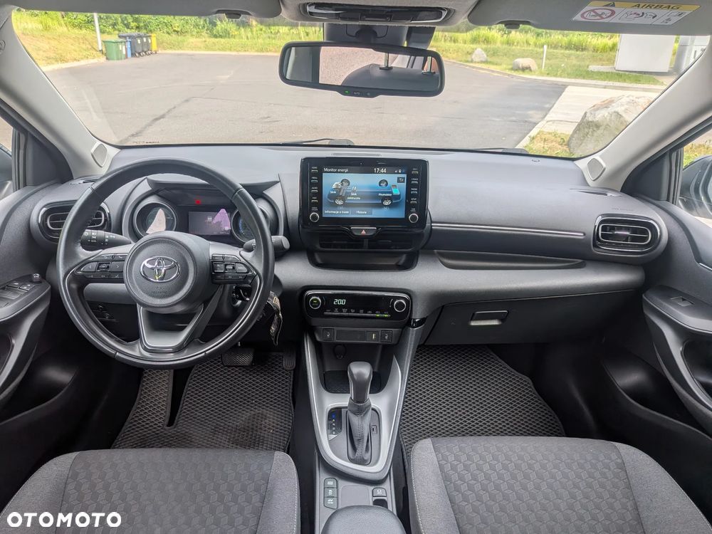 Toyota Yaris - 8