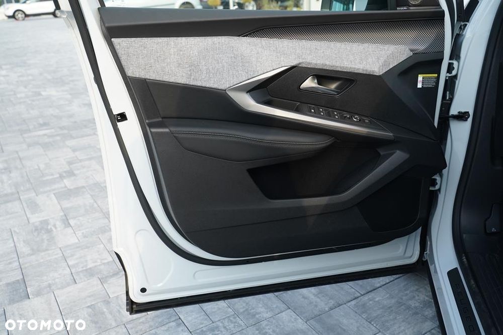 Peugeot 3008 1.2 PureTech mHEV GT E-DCS6 - 10