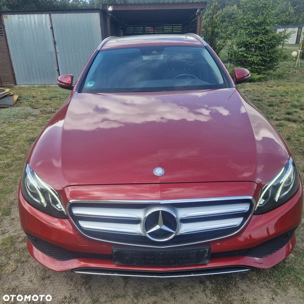 Mercedes-Benz Klasa E 200 4Matic 9G-TRONIC - 2