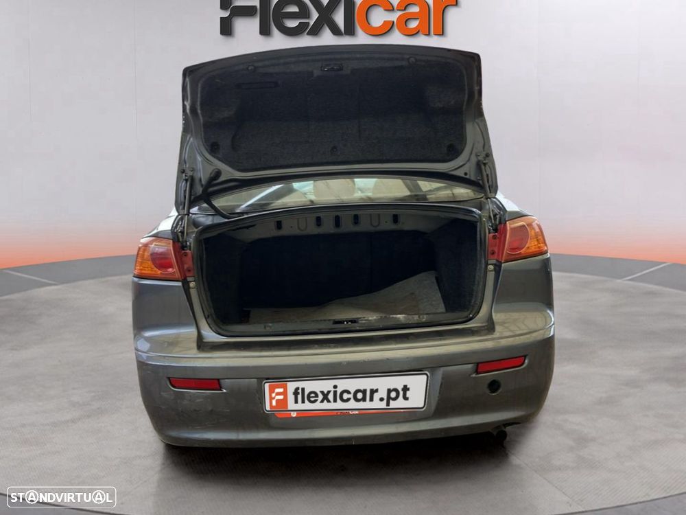 Mitsubishi Lancer - 9