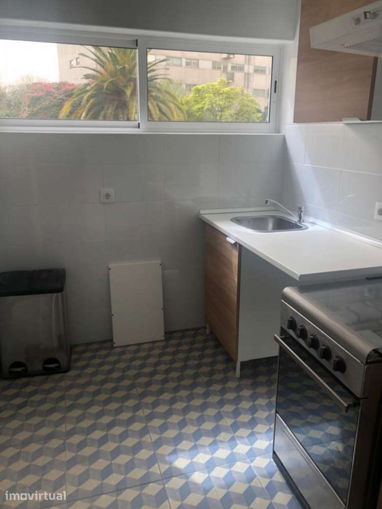 Quarto - localizado em Paranhos Porto - Grande imagem: 5/18
