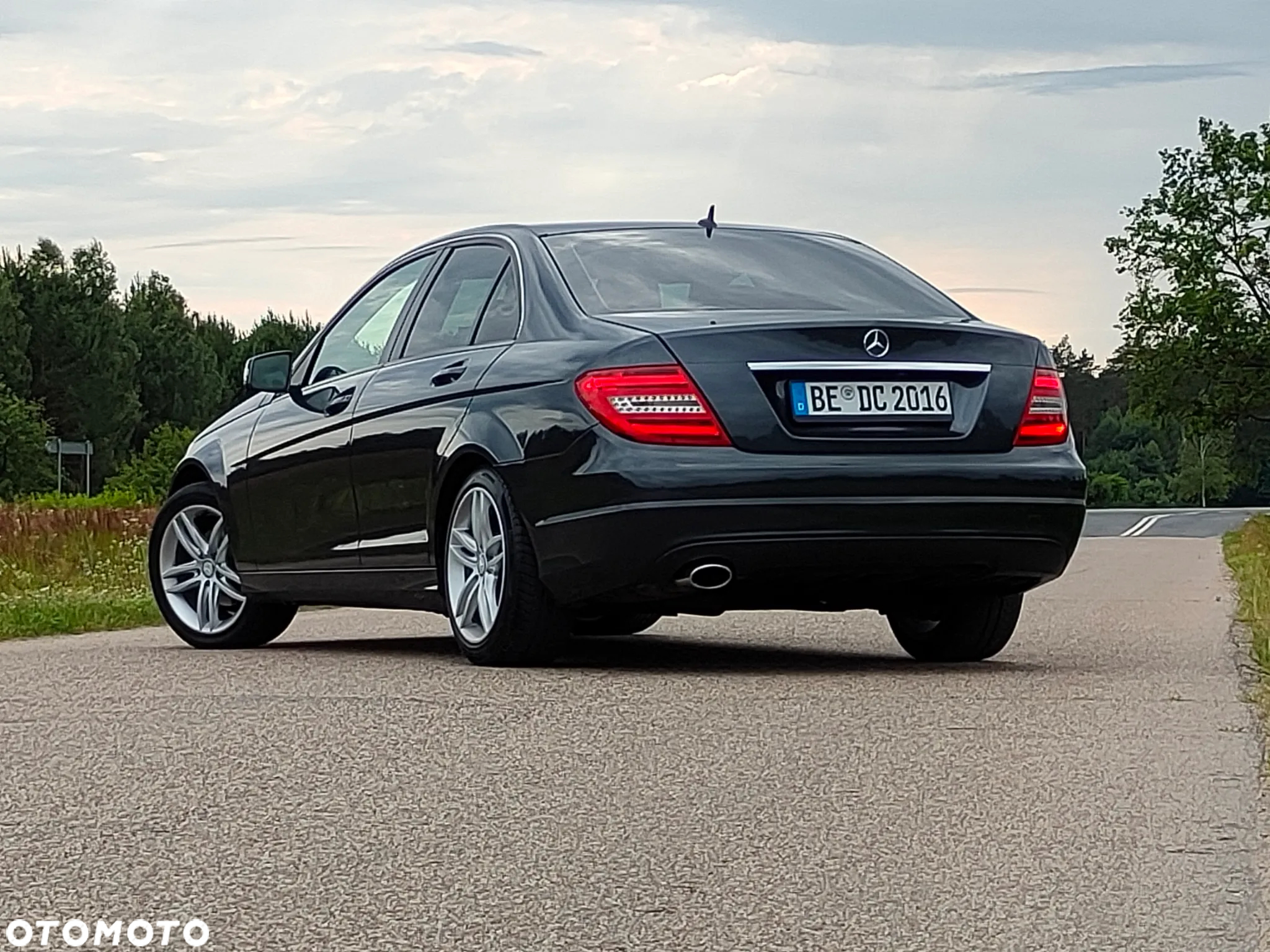 Mercedes-Benz Klasa C 250 CGI BlueEff Avantgarde - 28