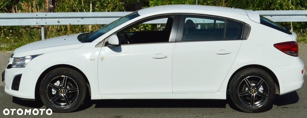 Chevrolet Cruze - 11