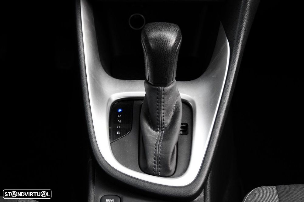 Toyota Yaris 1.5 HDF Comfort - 23