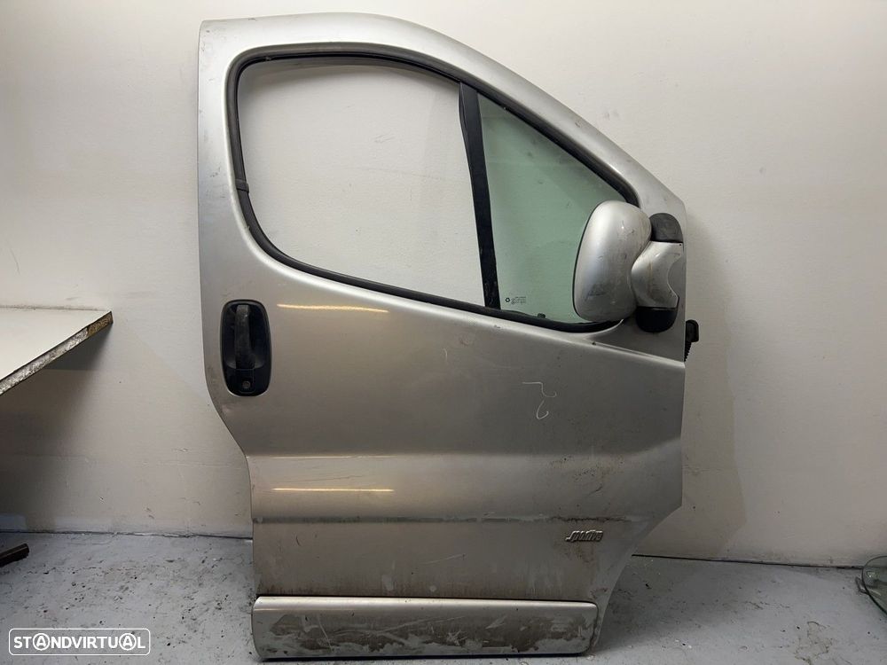 Porta Dto Frente OPEL VIVARO A 2006 Usado - 1