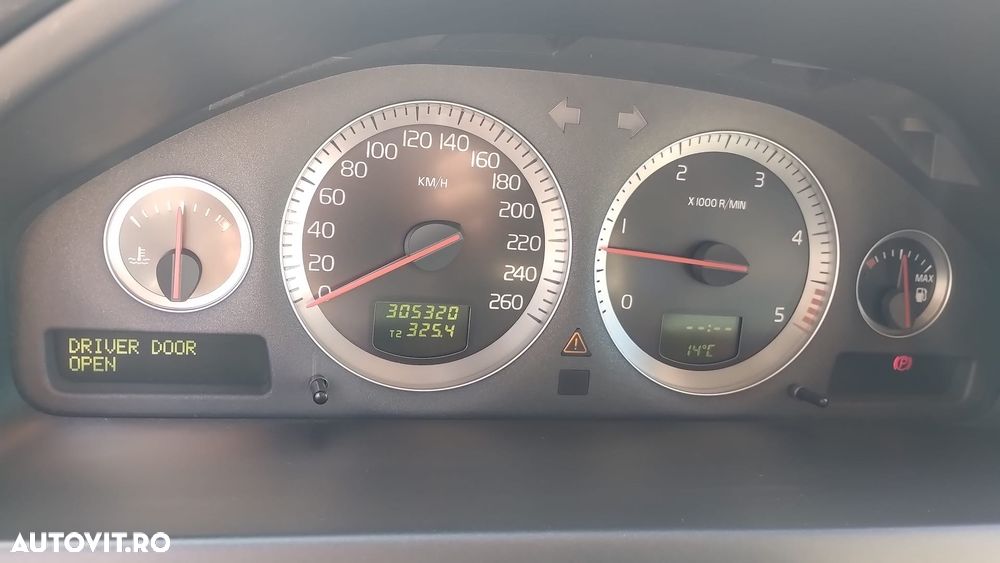 Volvo XC 90 - 8