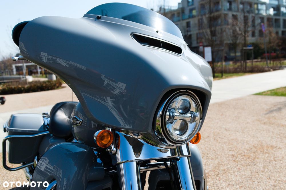 Harley-Davidson Touring Street Glide - 16
