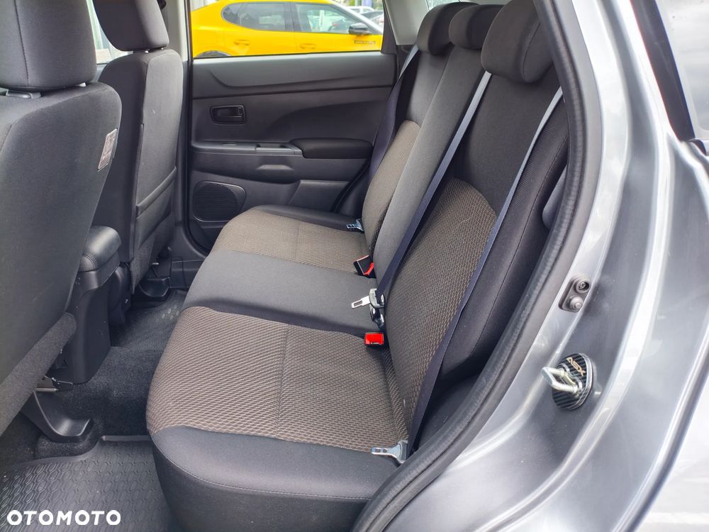 Mitsubishi ASX 2.0 Invite - 12