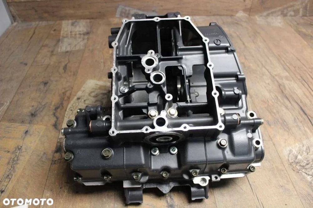 SILNIK KARTERY BLOK SUZUKI GSXR 750 GSX-R750 - 12