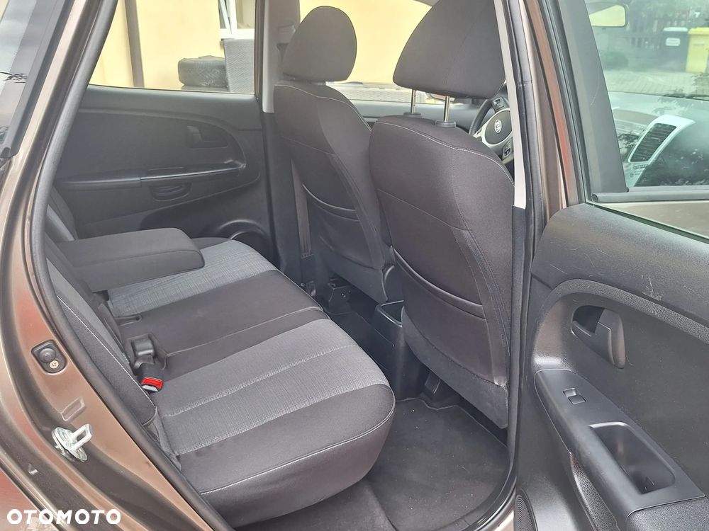 Kia Venga 1.6 CVVT Edition 7 - 8
