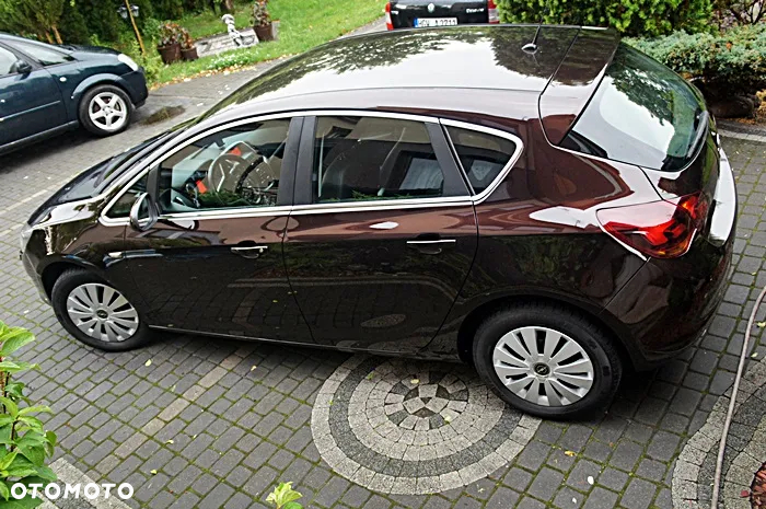 Opel Astra 2.0 CDTI Exklusiv - 8